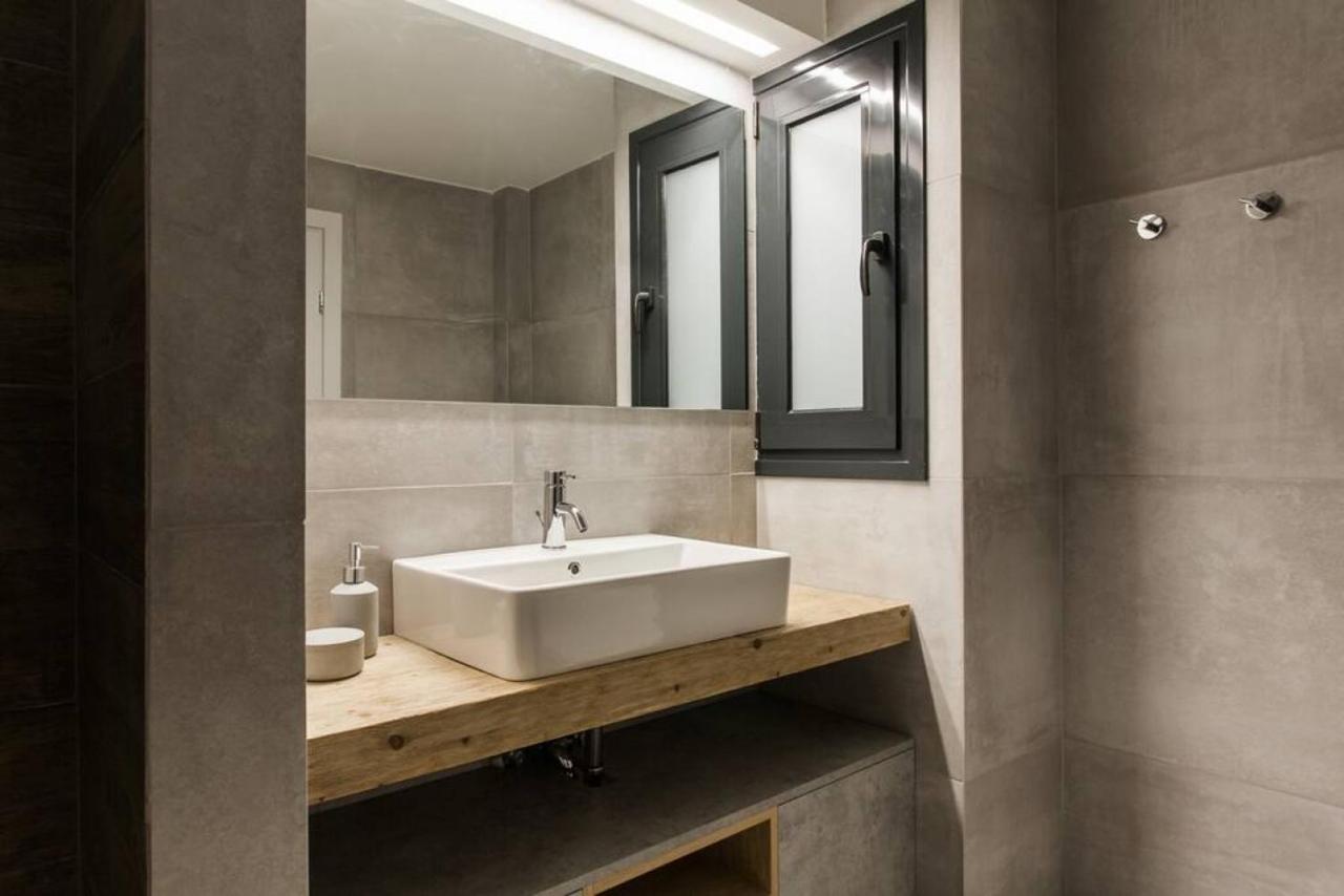 Chic Apartment - Strolling To The Athenian Streets Экстерьер фото